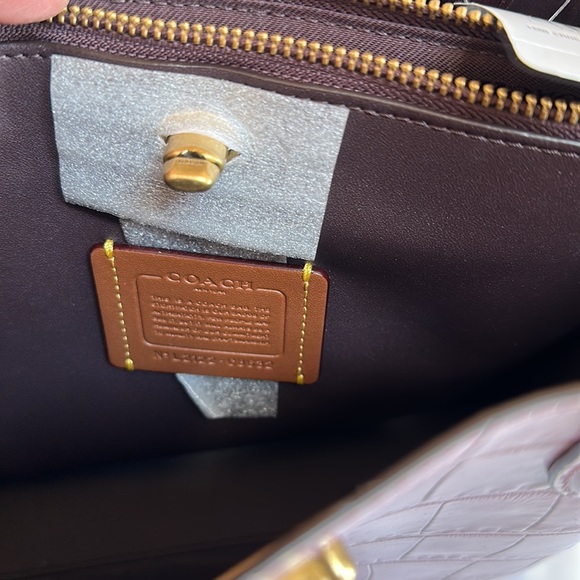 Brand new embossed croc tote - Picture 4 of 4